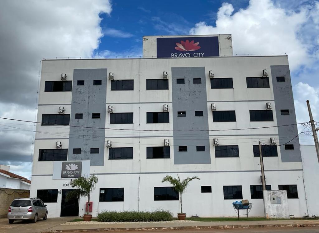 Bravo City Hotel Campo Verde Extérieur photo
